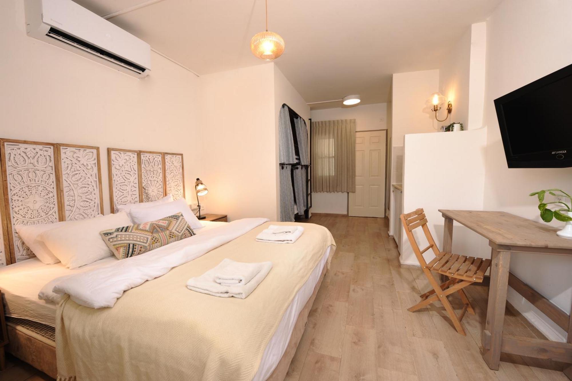 Almog Hotel Exterior photo