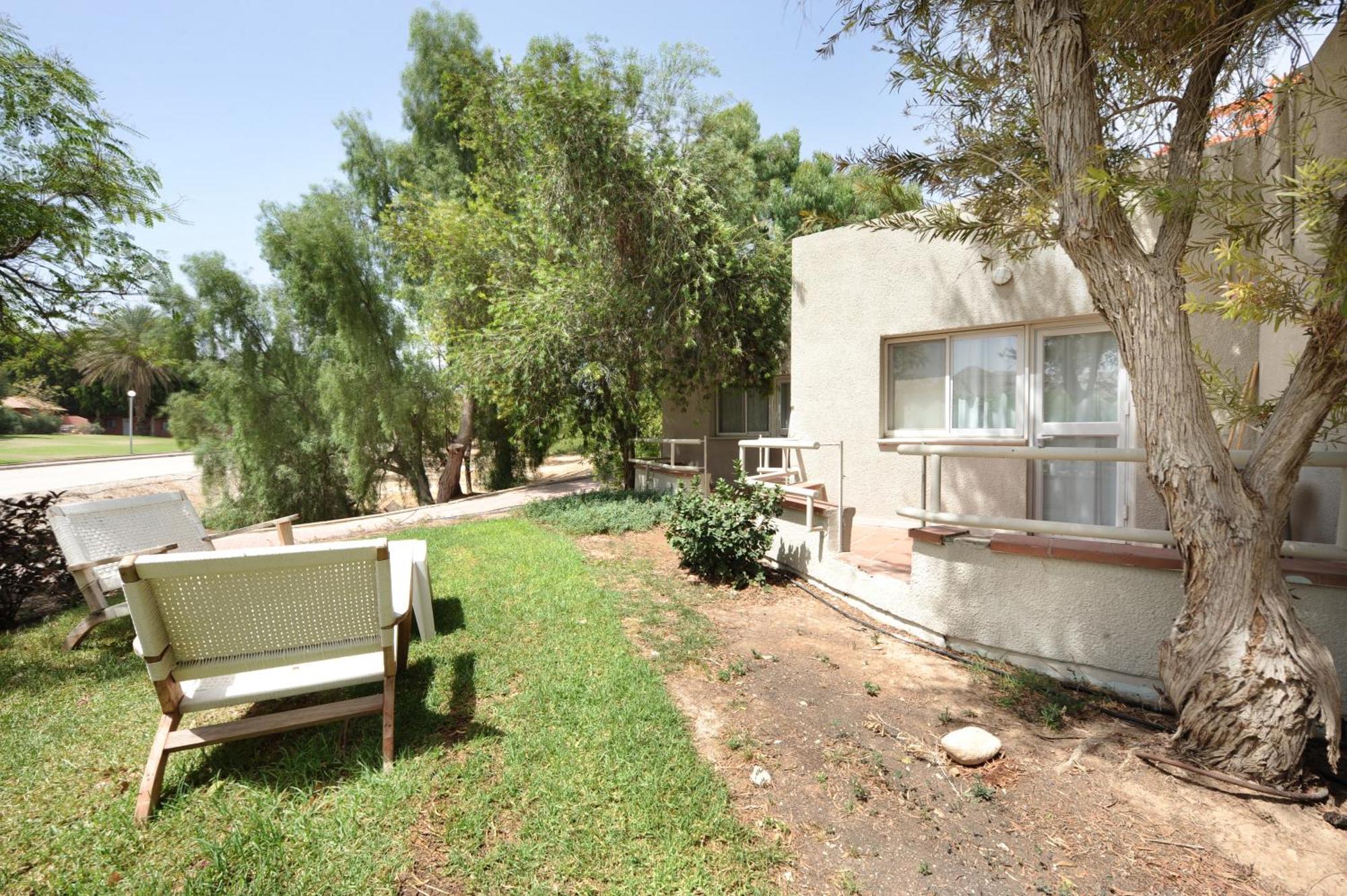 Almog Hotel Exterior photo