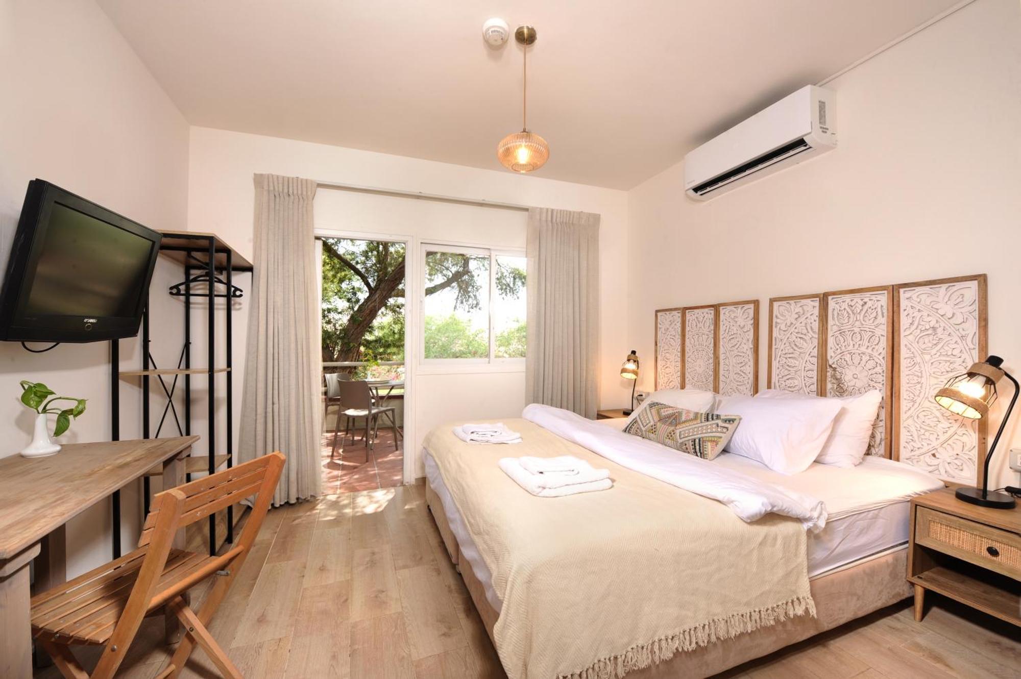 Almog Hotel Exterior photo